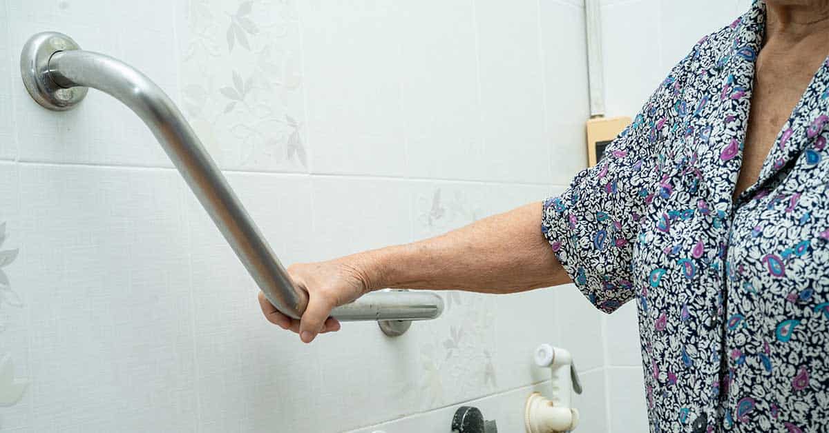 10 bathroom safety tips for seniors