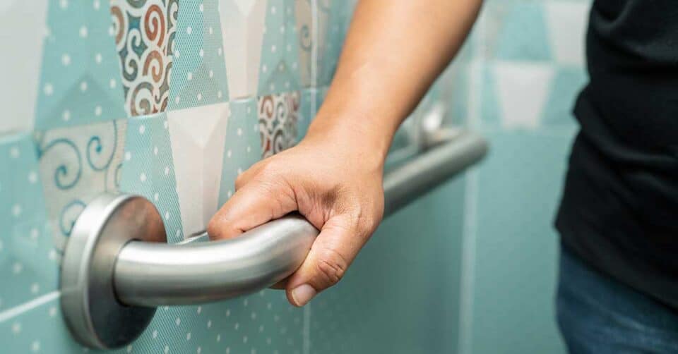 5 essential bathroom safety